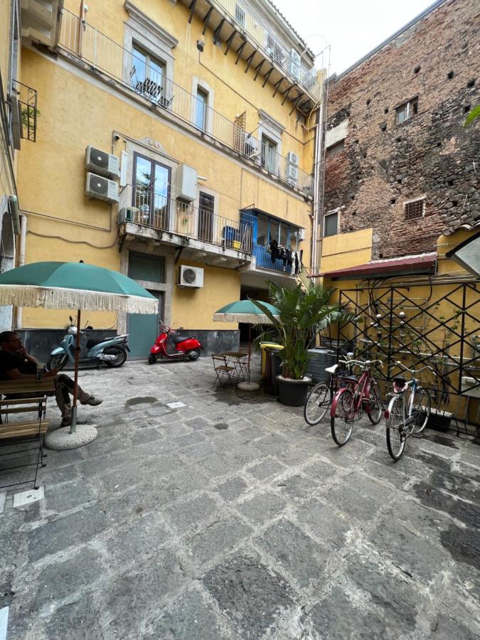 Апартаменты Bibike Катания Экстерьер фото